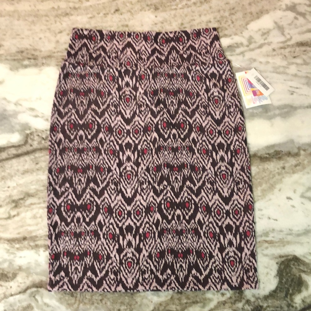 Small Lularoe Cassie pencil skirt NWT
